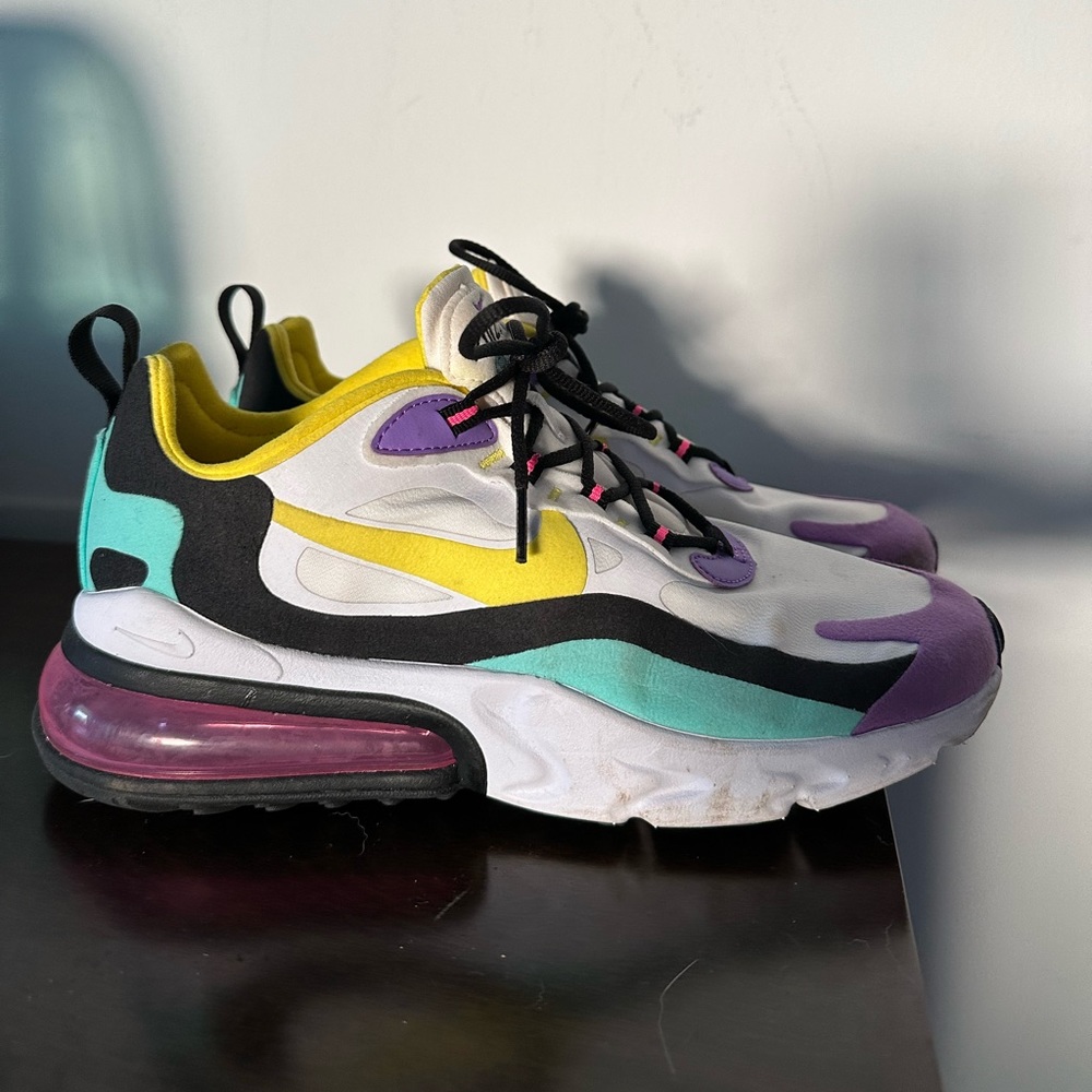 Nike React 270
